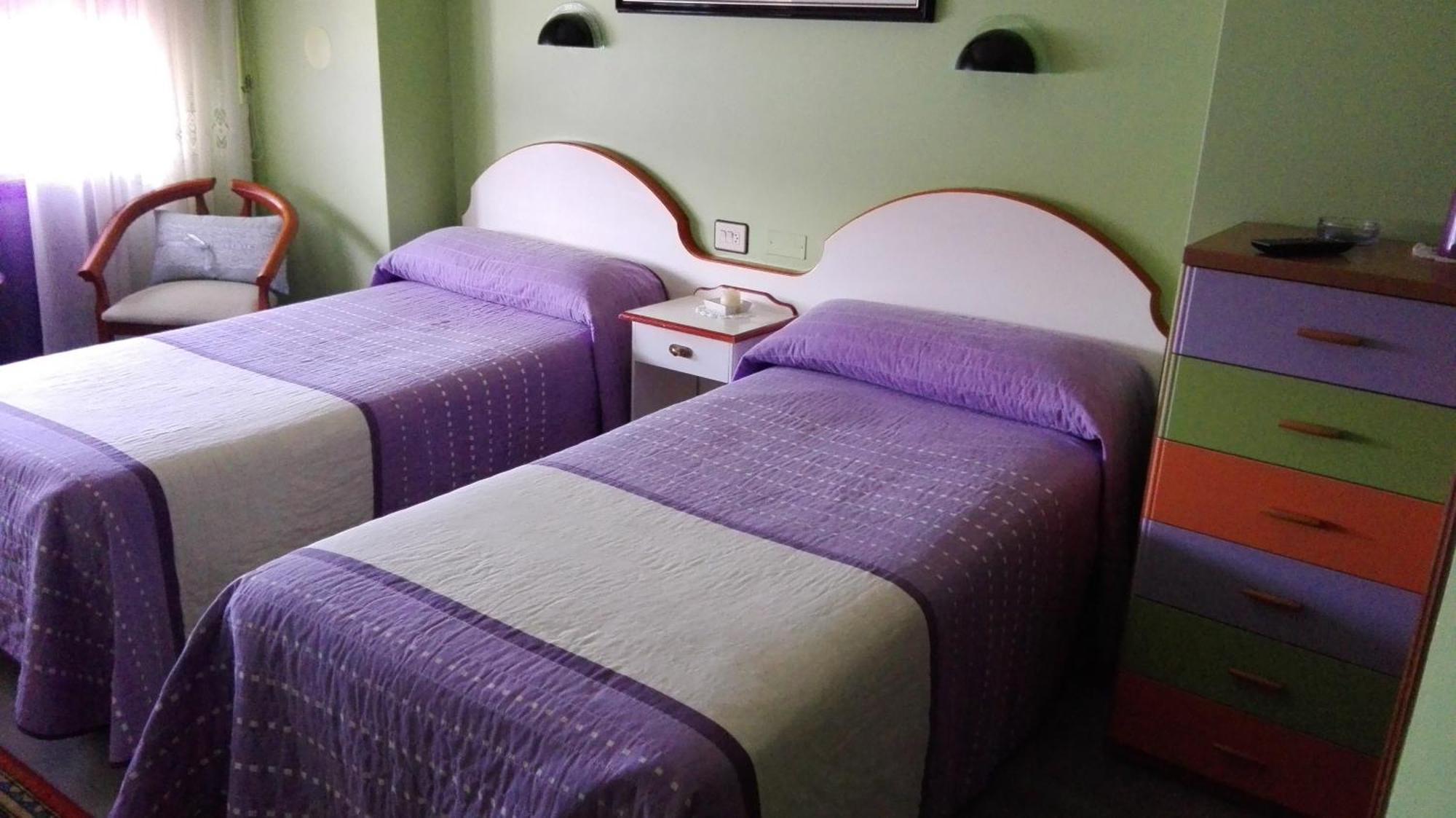 Hostal J.B Malpica de Bergantiños Esterno foto