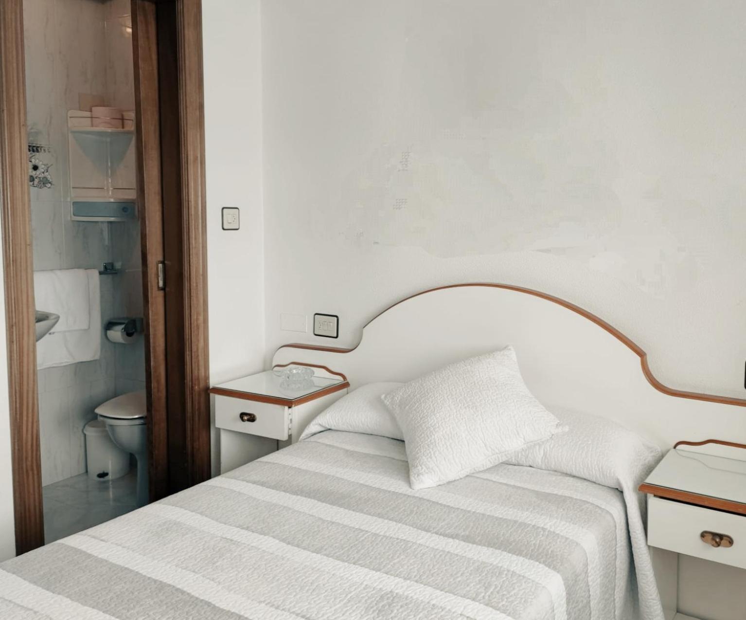 Hostal J.B Malpica de Bergantiños Esterno foto